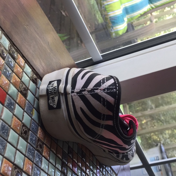 Zebra Print Vans - Picture 3 of 4